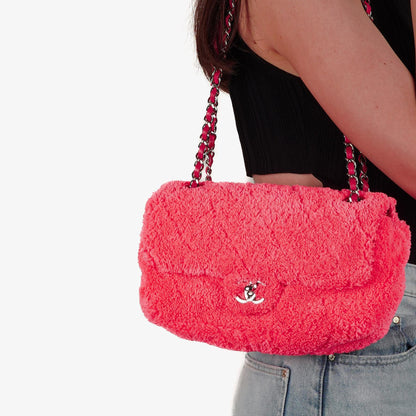 Chanel Mittlere Coco Beach Klappentasche aus gestepptem Terry-Stoff