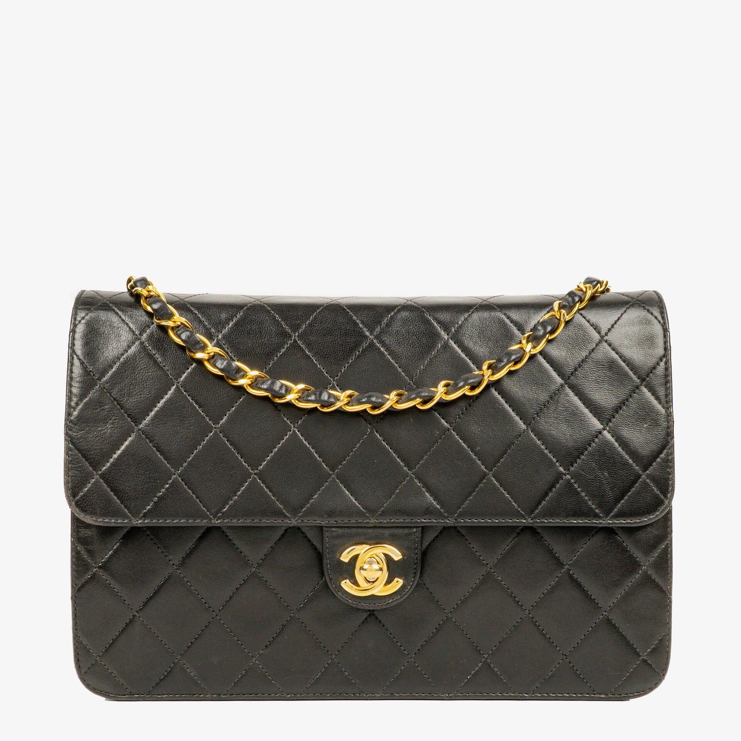 Chanel Medium Single Flap Bag aus schwarzem gestepptem Lammleder mit goldfarbenen Beschlägen