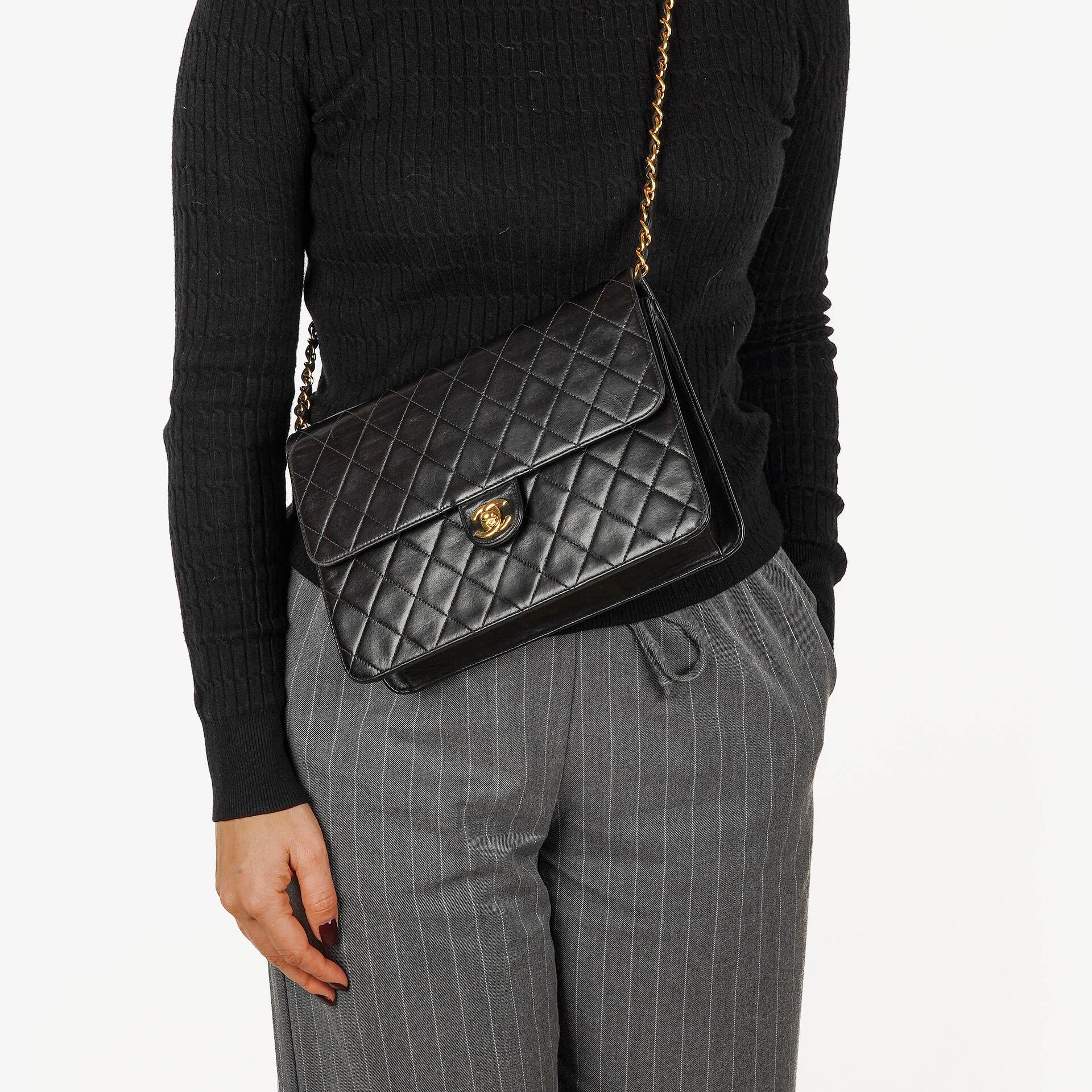 Chanel Medium Single Flap Bag aus schwarzem gestepptem Lammleder mit goldfarbenen Beschlägen