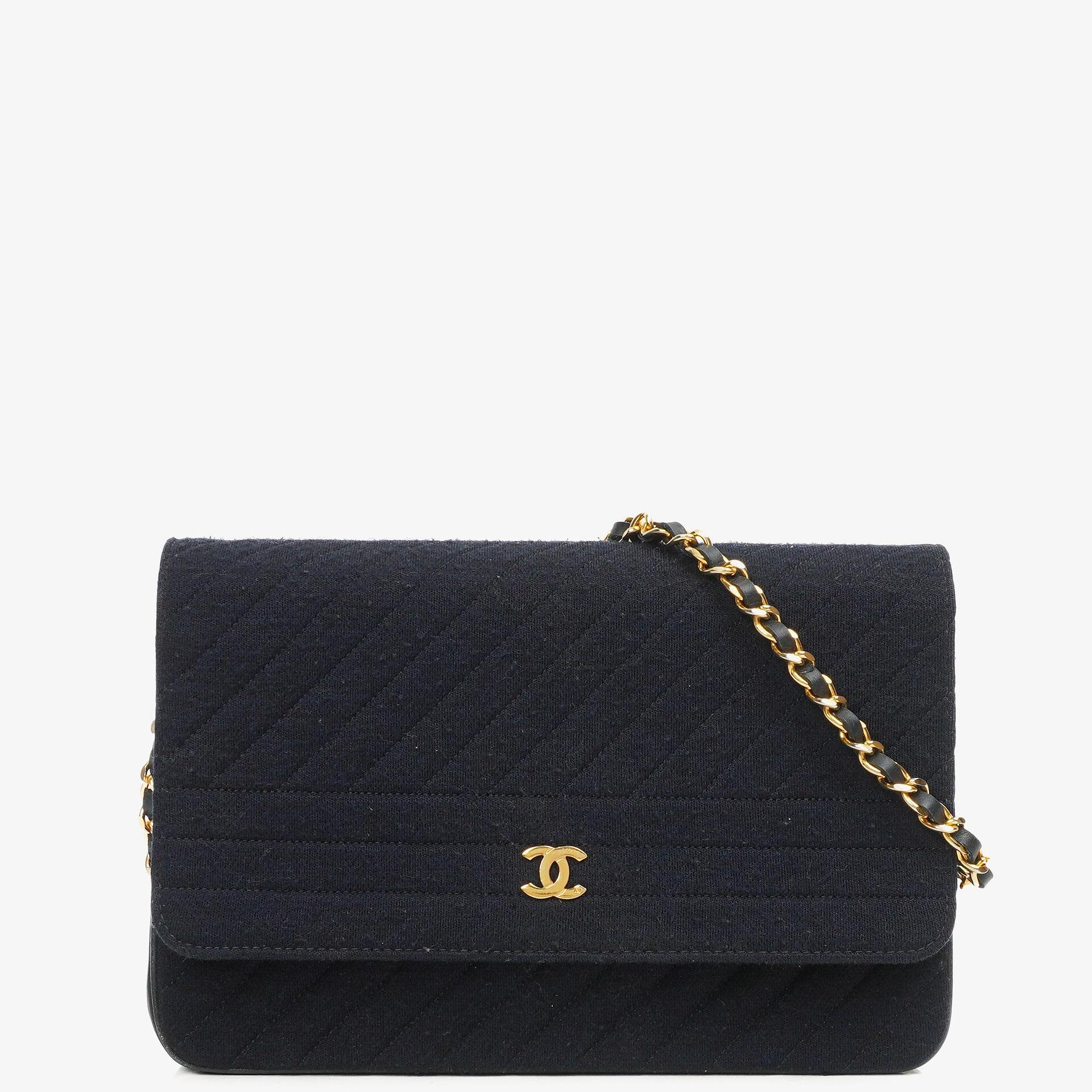 Chanel Mittlere Einzelklappen Tasche aus marineblauem diagonal gestepptem Jersey und Leder mit 24K vergoldeten Beschlägen