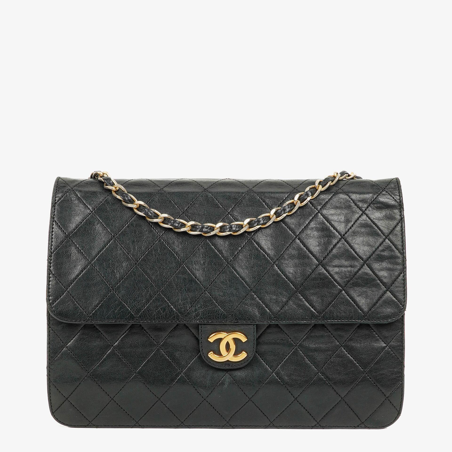 Chanel Medium Classic Single Flap Bag aus schwarzem gestepptem Lammleder mit 24K vergoldeter Hardware