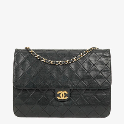 Chanel Medium Classic Single Flap Bag aus schwarzem gestepptem Lammleder mit 24K vergoldeter Hardware
