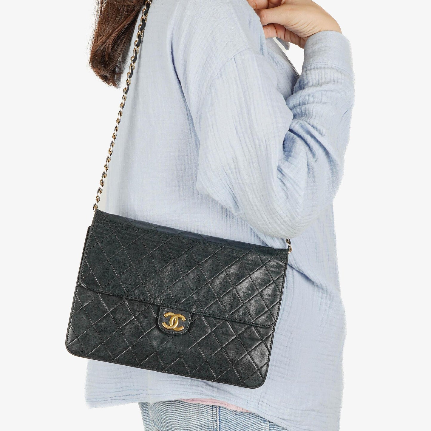 Chanel Medium Classic Single Flap Bag aus schwarzem gestepptem Lammleder mit 24K vergoldeter Hardware