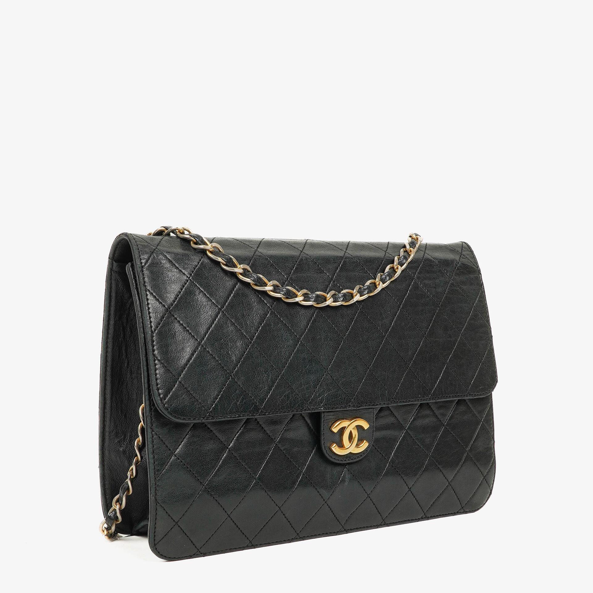 Chanel Medium Classic Single Flap Bag aus schwarzem gestepptem Lammleder mit 24K vergoldeter Hardware