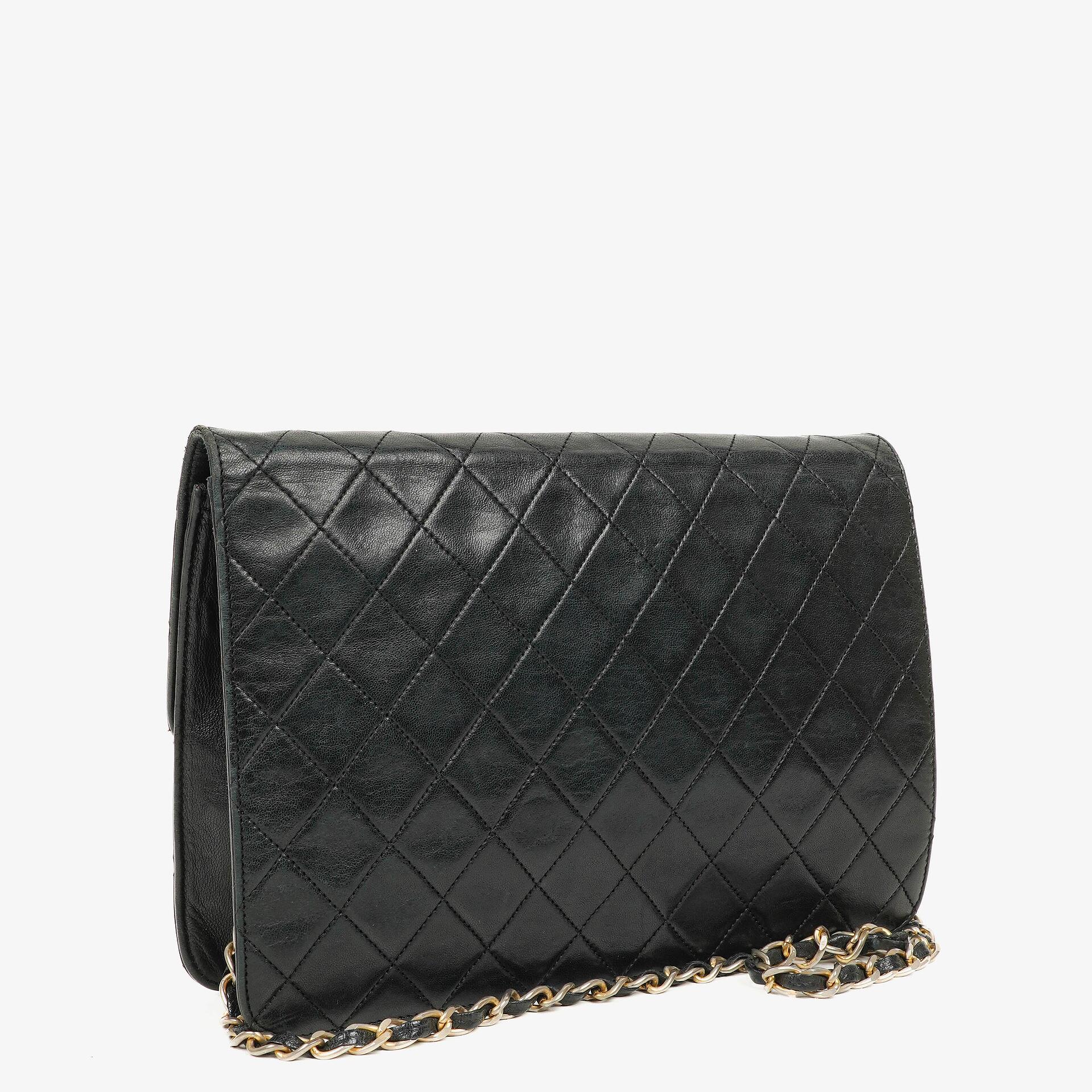 Chanel Medium Classic Single Flap Bag aus schwarzem gestepptem Lammleder mit 24K vergoldeter Hardware