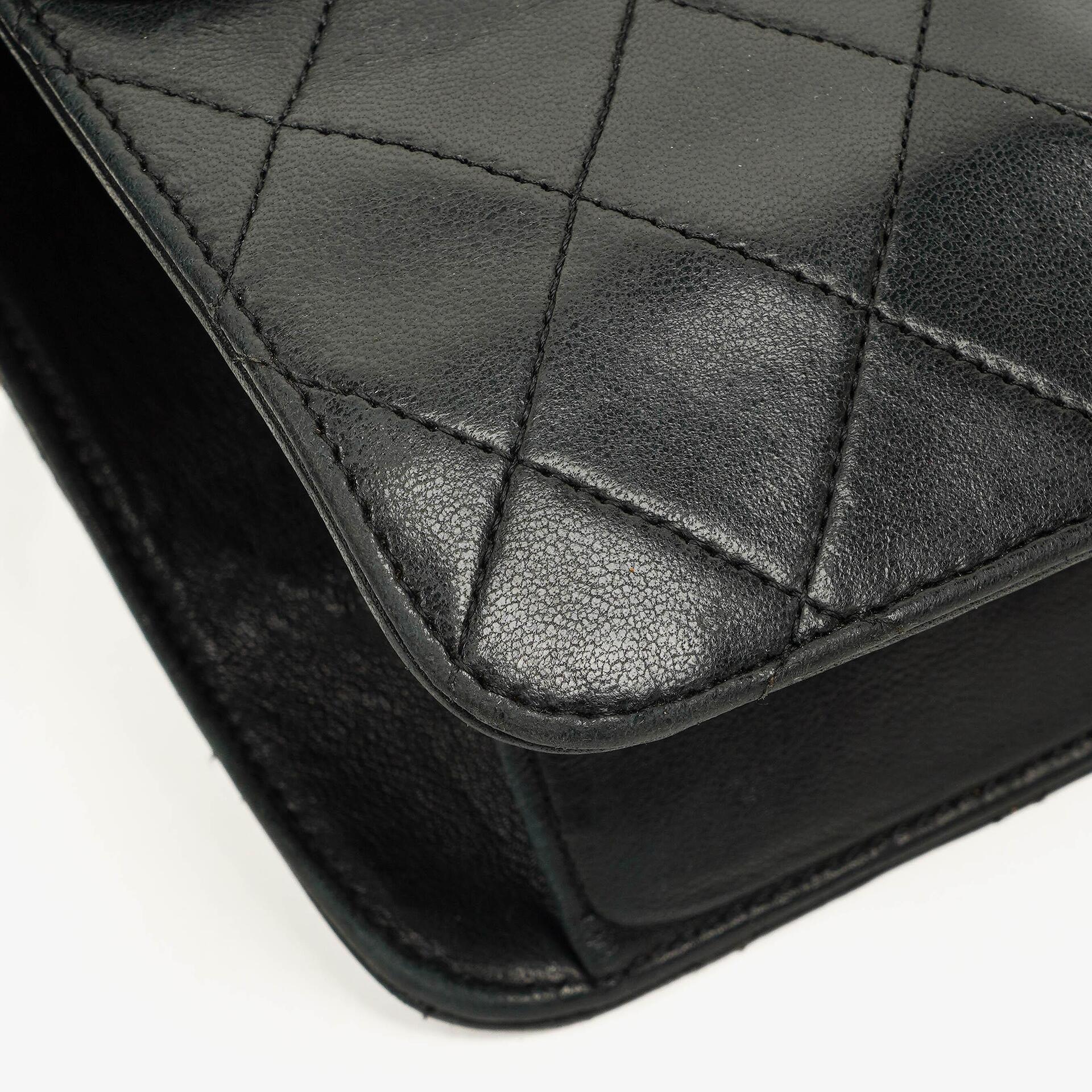Chanel Medium Classic Single Flap Bag aus schwarzem gestepptem Lammleder mit 24K vergoldeter Hardware