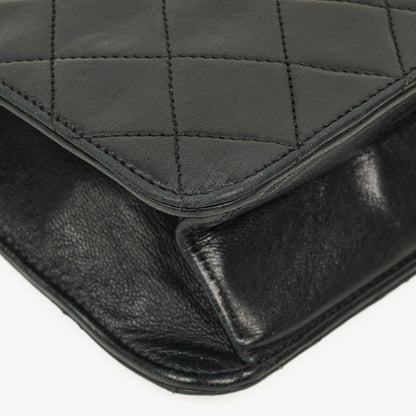 Chanel Medium Classic Single Flap Bag aus schwarzem gestepptem Lammleder mit 24K vergoldeter Hardware
