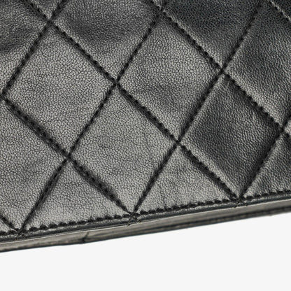Chanel Medium Classic Single Flap Bag aus schwarzem gestepptem Lammleder mit 24K vergoldeter Hardware