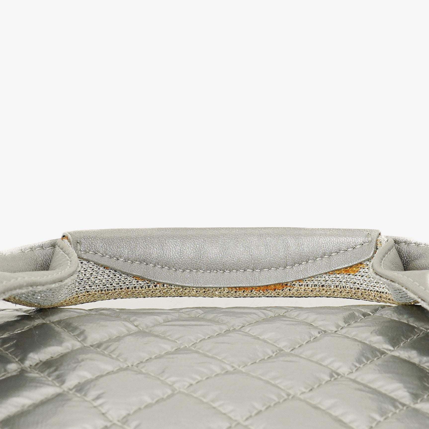 Chanel Boston Bag aus metallischem gestepptem Nylon