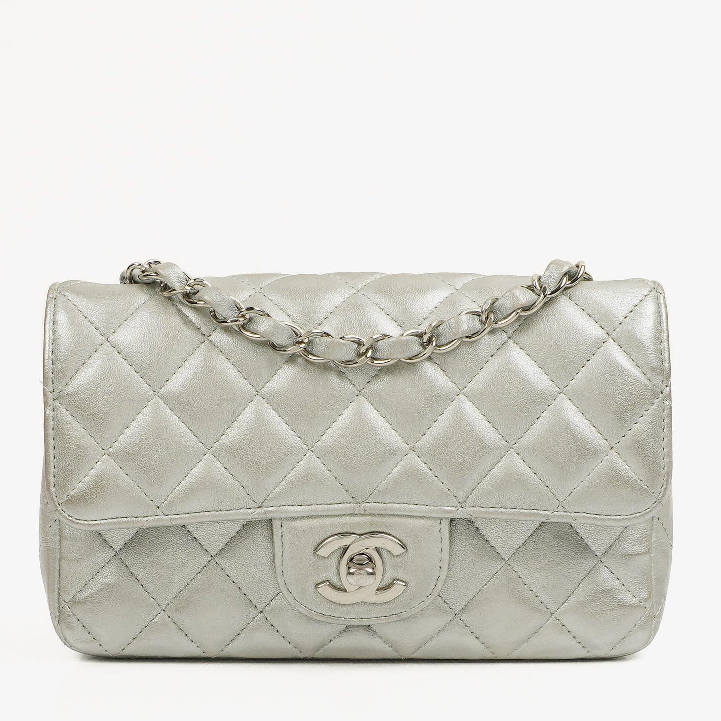 Chanel Mini Rectangular Single Flap Tasche aus metallisch silbernem gestepptem Lammleder mit silberfarbener Hardware