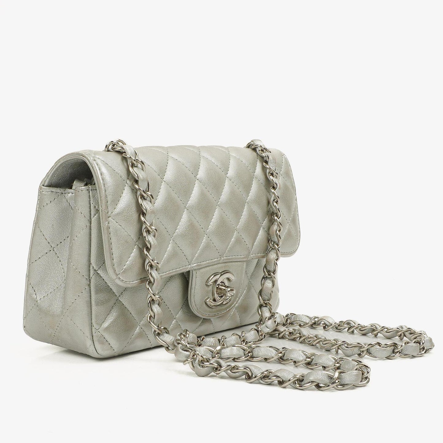 Chanel Mini Rectangular Single Flap Tasche aus metallisch silbernem gestepptem Lammleder mit silberfarbener Hardware