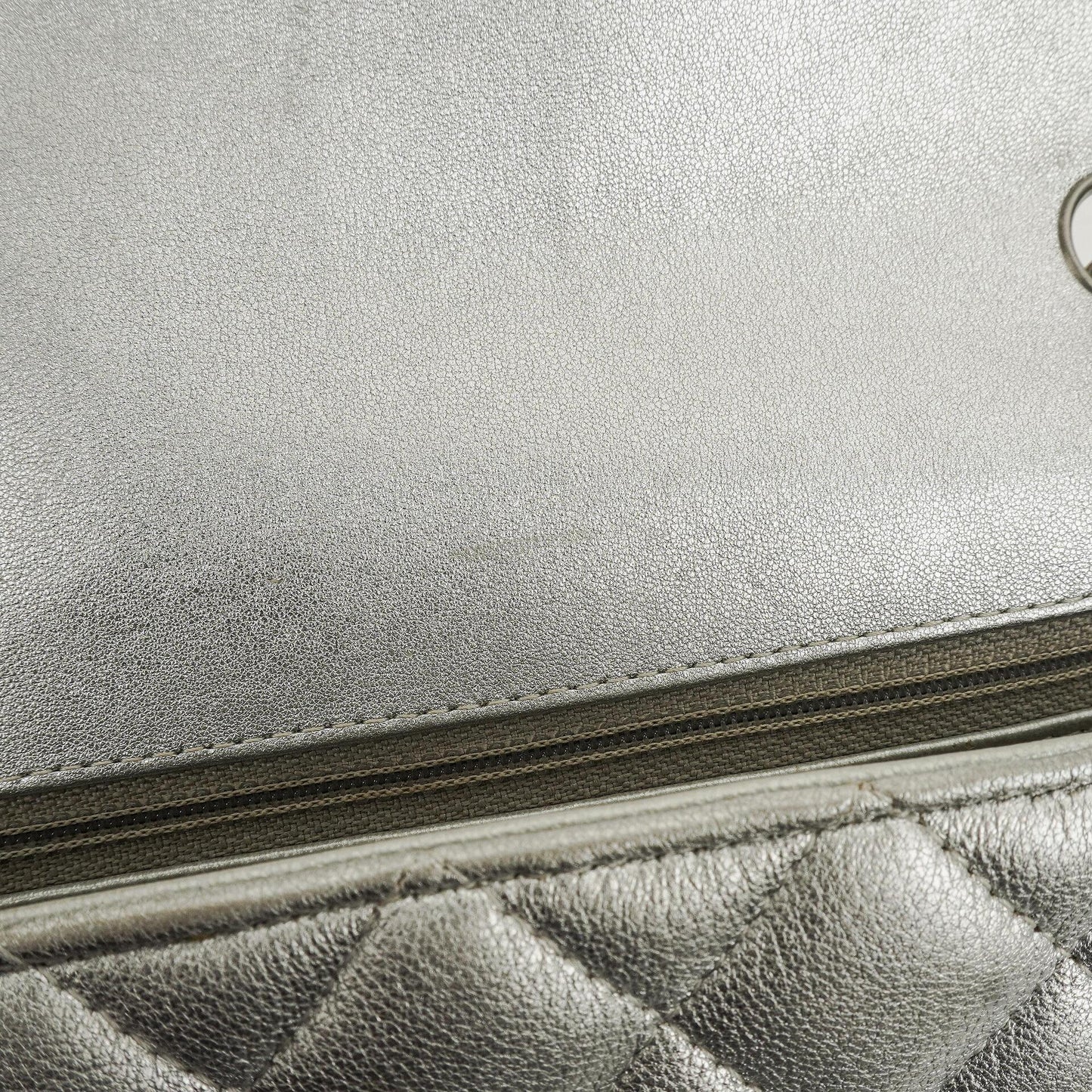 Chanel Mini Rectangular Single Flap Tasche aus metallisch silbernem gestepptem Lammleder mit silberfarbener Hardware