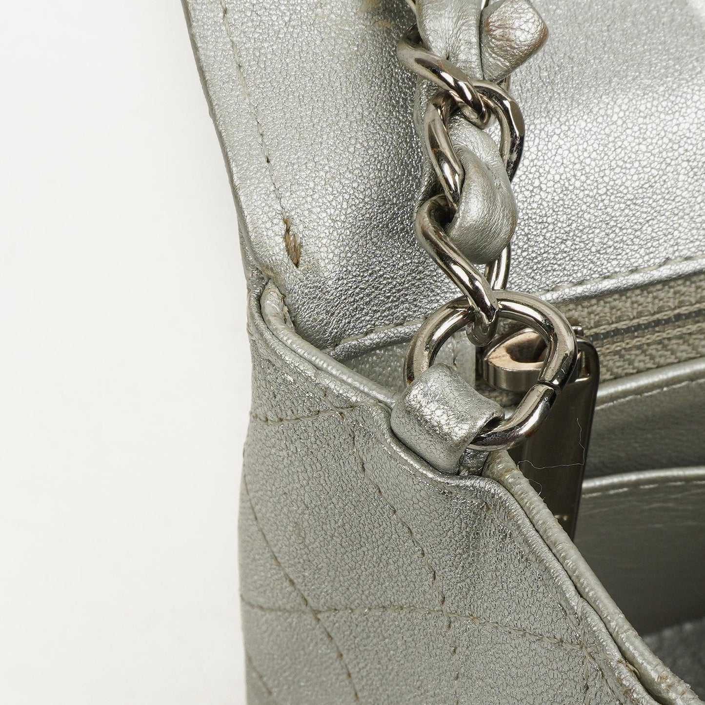 Chanel Mini Rectangular Single Flap Tasche aus metallisch silbernem gestepptem Lammleder mit silberfarbener Hardware