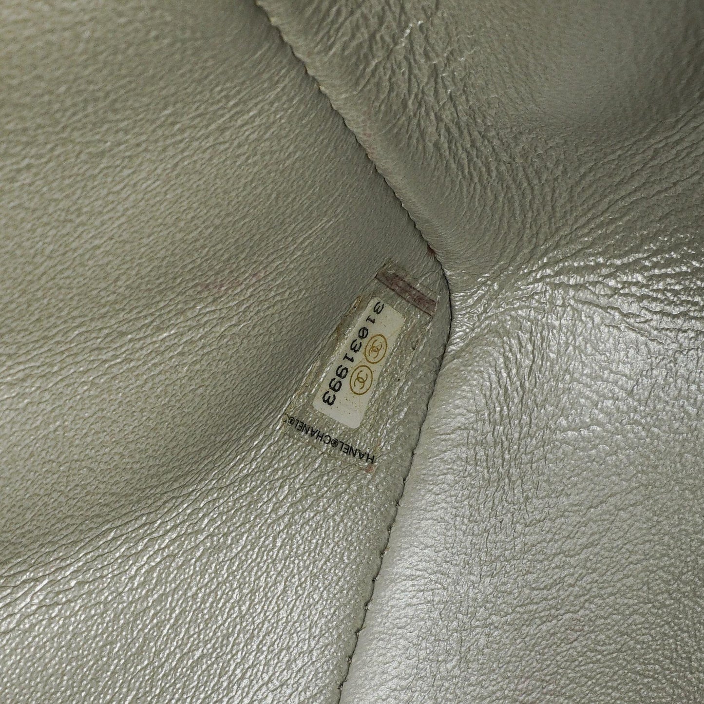 Chanel Mini Rectangular Single Flap Tasche aus metallisch silbernem gestepptem Lammleder mit silberfarbener Hardware