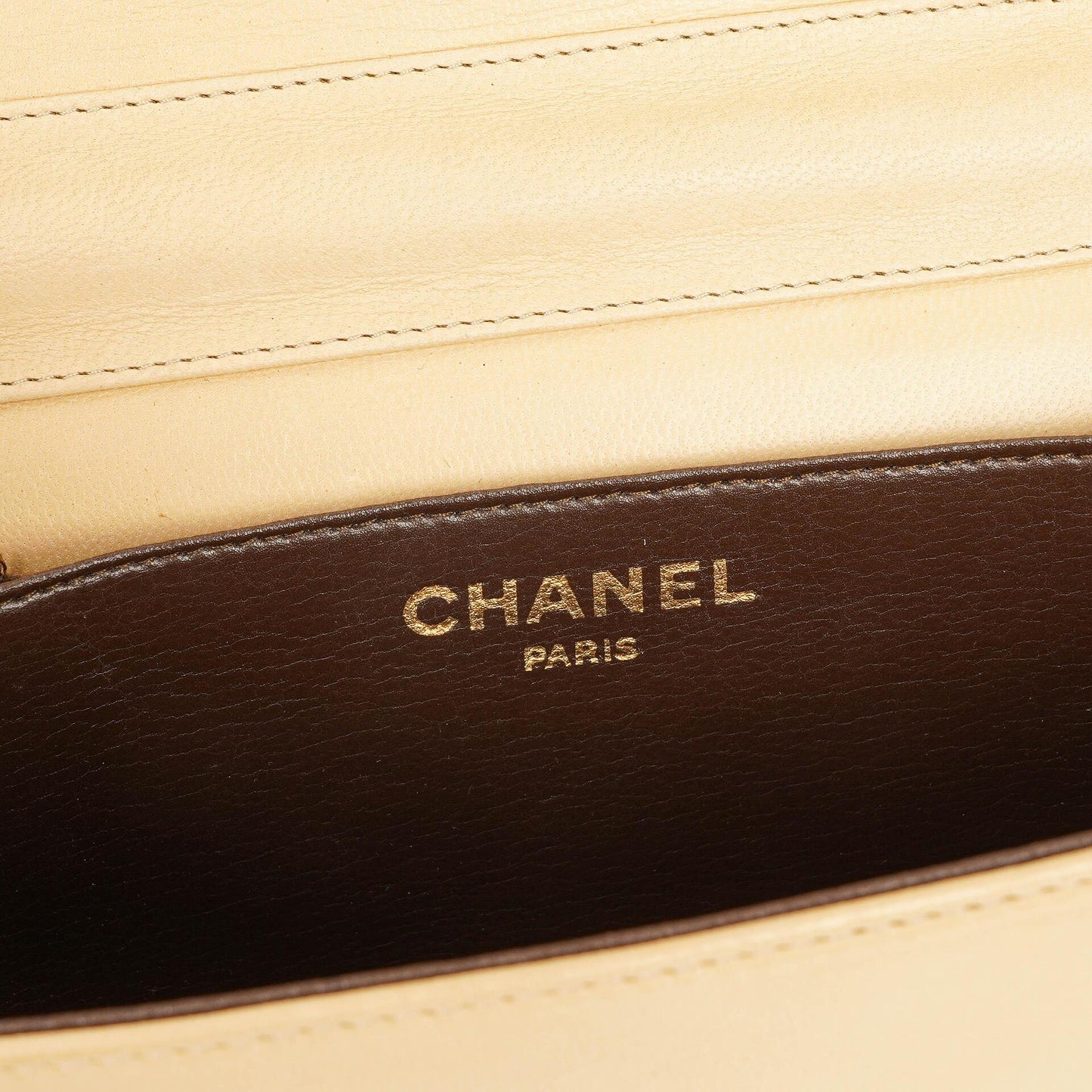 Chanel Mini Classic WOC Full Flap Geldbörse mit Kette aus beigem gestepptem Lammleder mit 24K vergoldeter Hardware