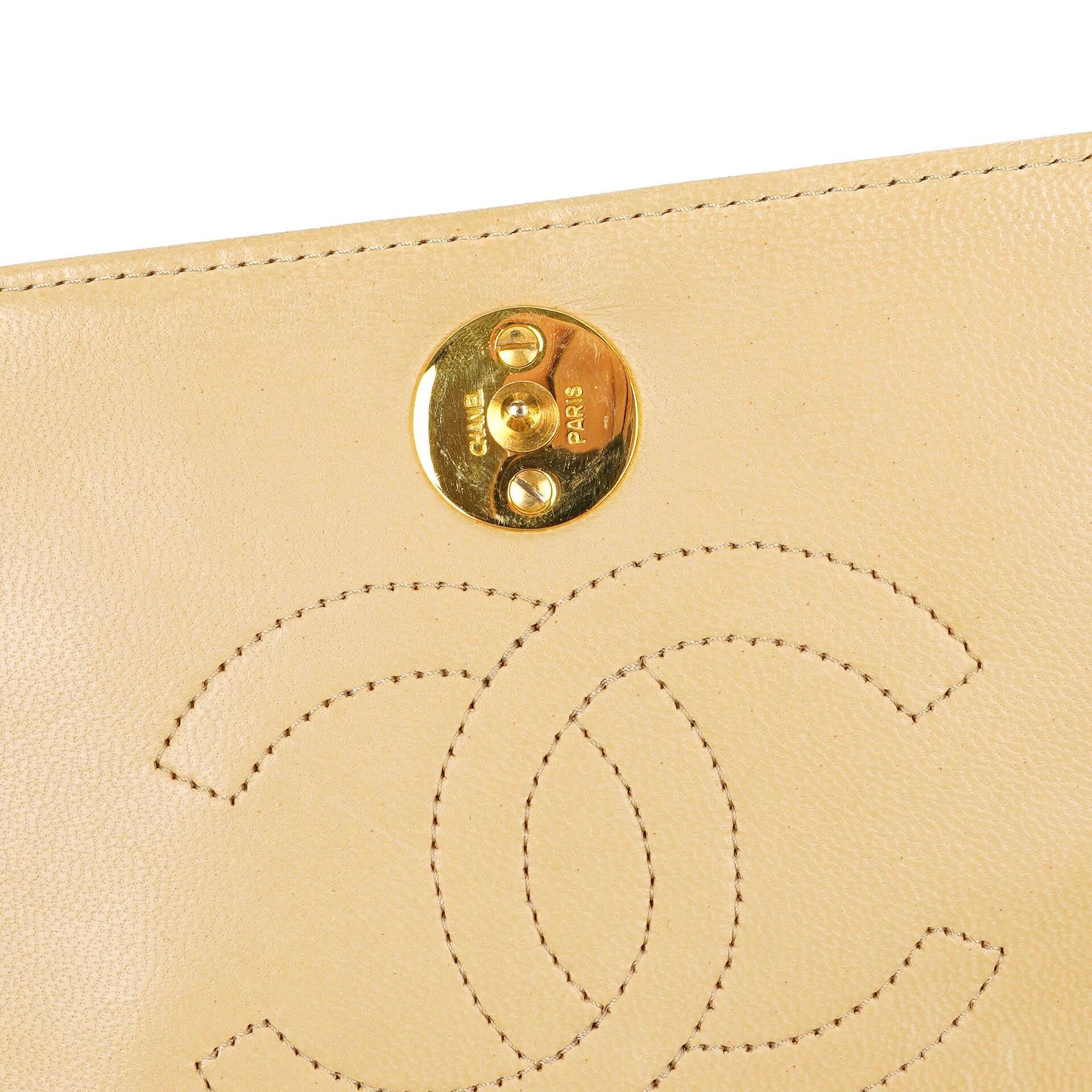 Chanel Mini Classic WOC Full Flap Geldbörse mit Kette aus beigem gestepptem Lammleder mit 24K vergoldeter Hardware