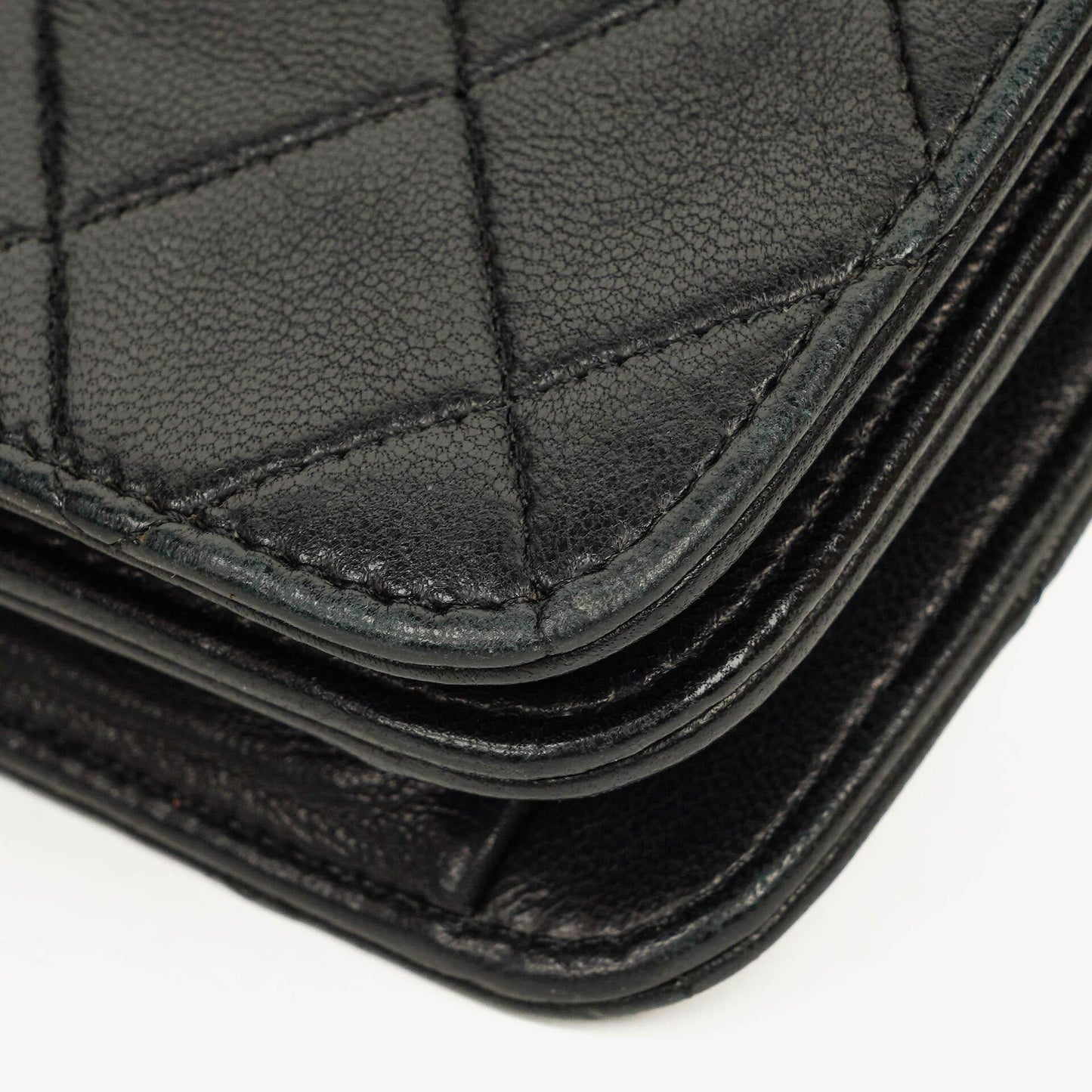 Chanel Mini Classic Full Flap Wallet on Chain aus schwarzem gestepptem Lammleder mit 24K vergoldeter Hardware