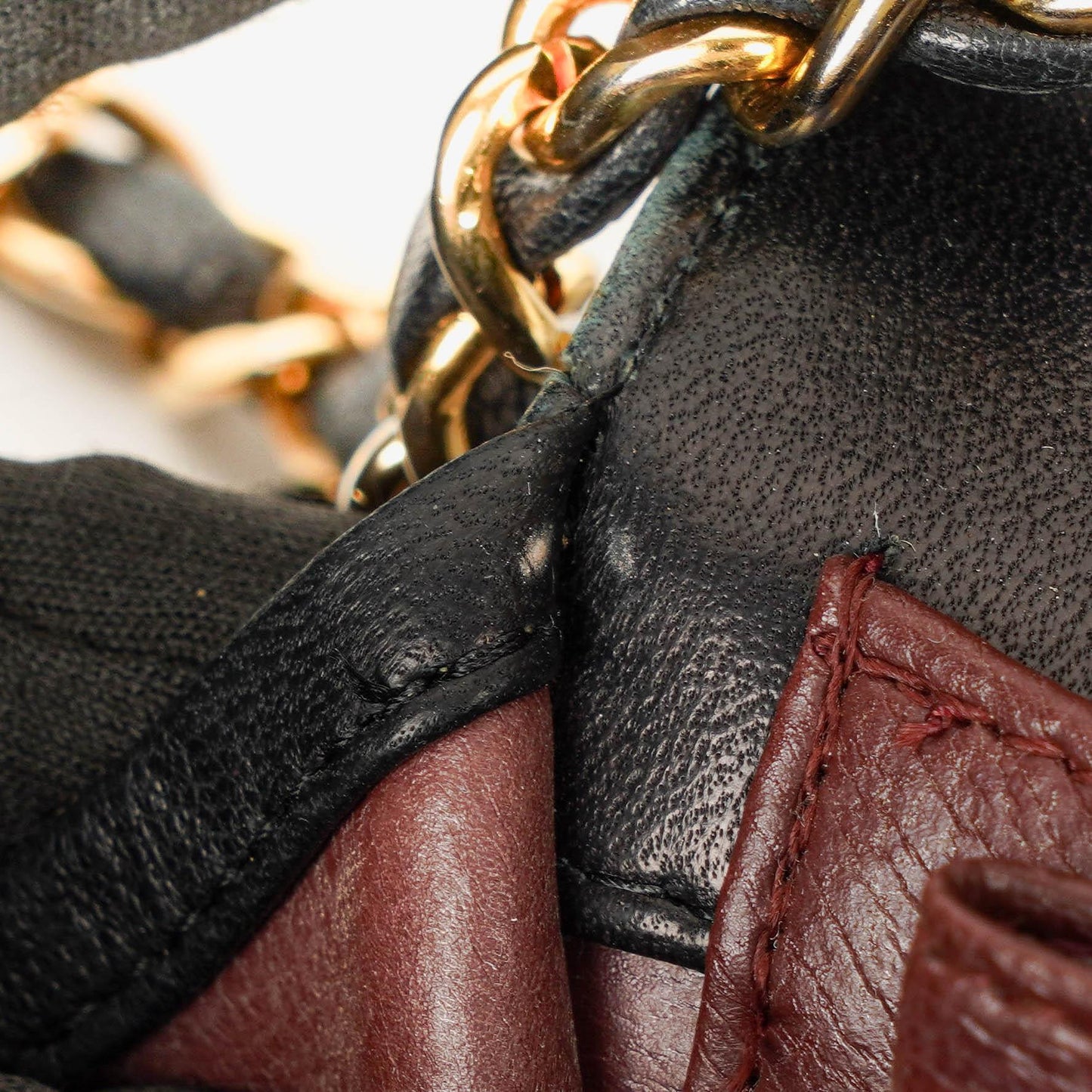 Chanel Mini Classic Full Flap Wallet on Chain aus schwarzem gestepptem Lammleder mit 24K vergoldeter Hardware