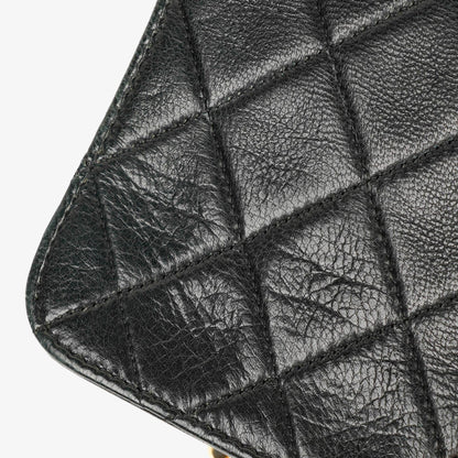 Chanel Mini Classic Full Flap Wallet on Chain aus schwarzem gestepptem Lammleder mit 24K vergoldeter Hardware