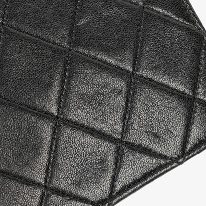 Chanel Mini Classic Full Flap Wallet on Chain aus schwarzem gestepptem Lammleder mit 24K vergoldeter Hardware