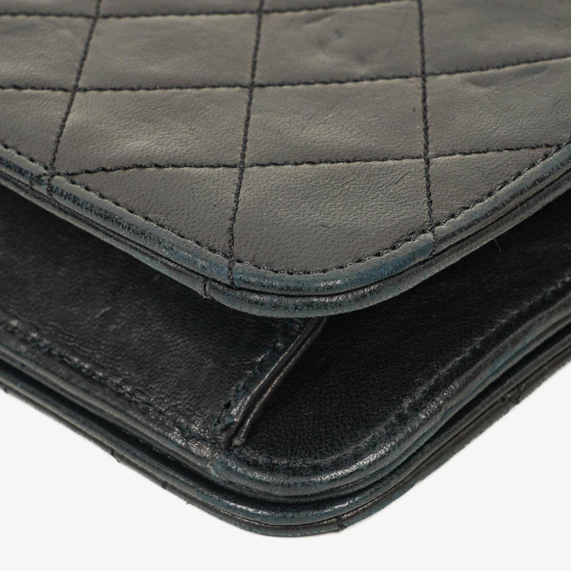 Chanel Mini Classic Full Flap Wallet on Chain WOC aus schwarzem gestepptem Lammleder mit 24K vergoldeter Hardware