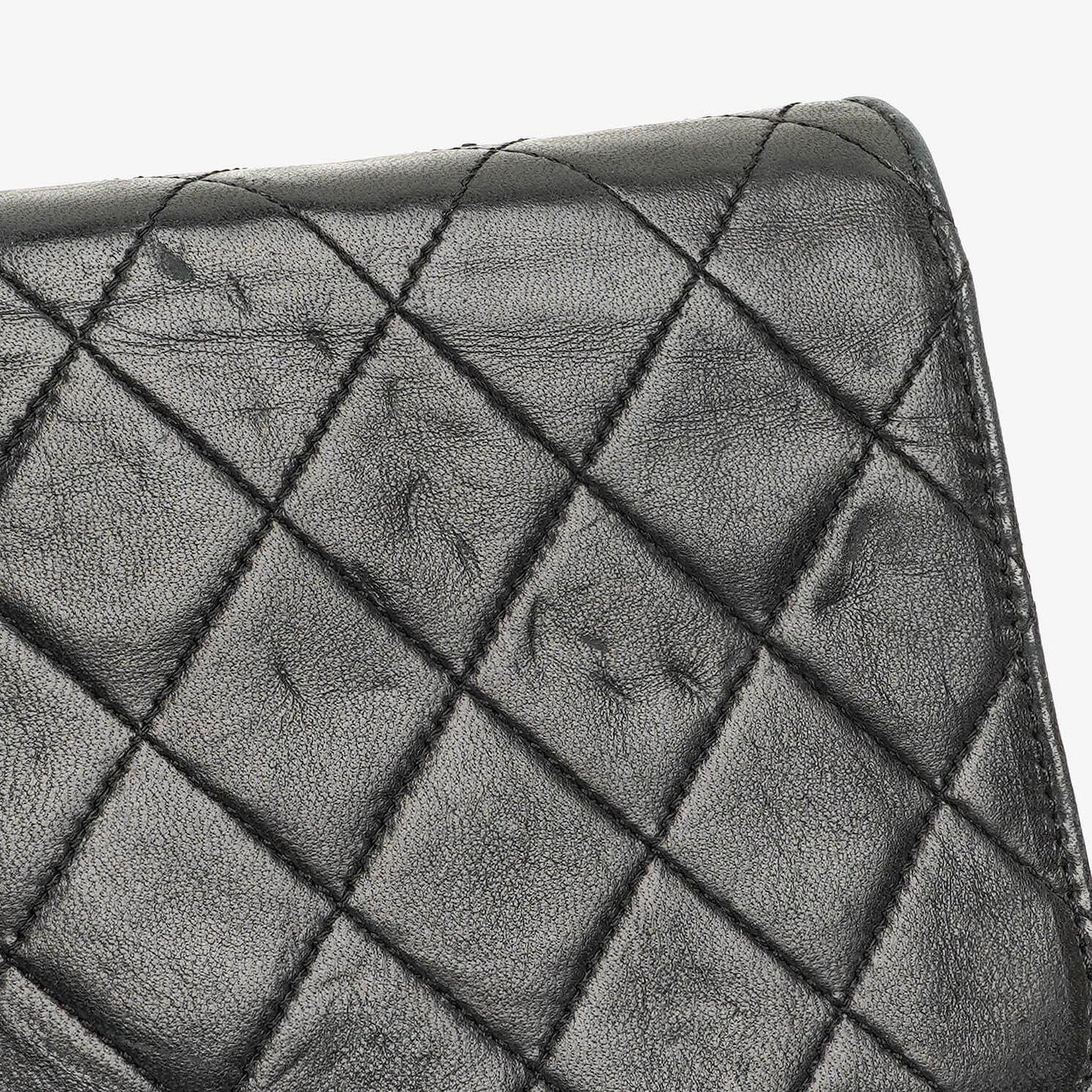 Chanel Mini Classic Full Flap Wallet on Chain WOC aus schwarzem gestepptem Lammleder mit 24K vergoldeter Hardware