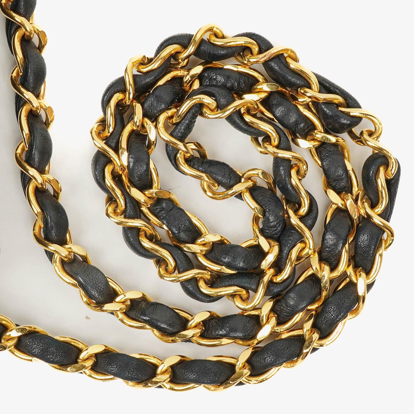 Chanel Mini Classic Full Flap Wallet on Chain WOC aus schwarzem gestepptem Lammleder mit 24K vergoldeter Hardware