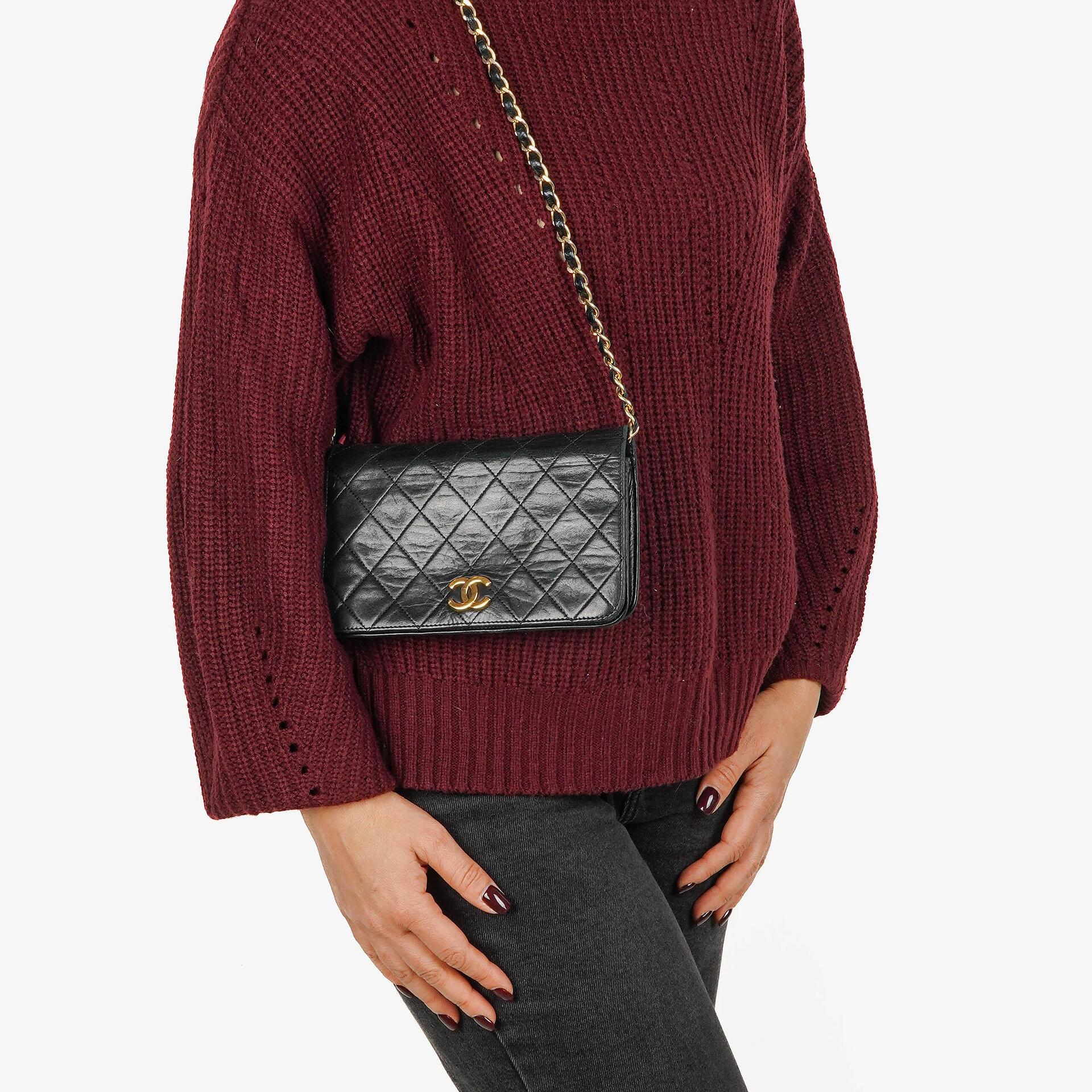 Chanel Mini Classic WOC Full Flap Geldbörse mit Kette aus schwarzem gestepptem Lammleder mit 24K vergoldeter Hardware