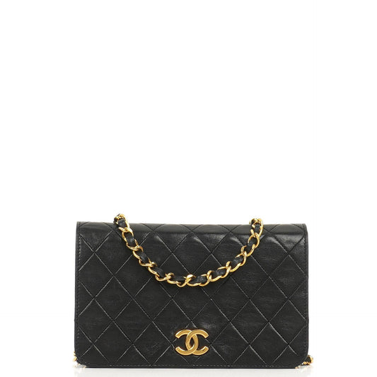 Chanel Mini Classic Full Flap Wallet on Chain (WOC), Schwarzes gestepptes Lammleder, 24K Goldplattierte Hardware