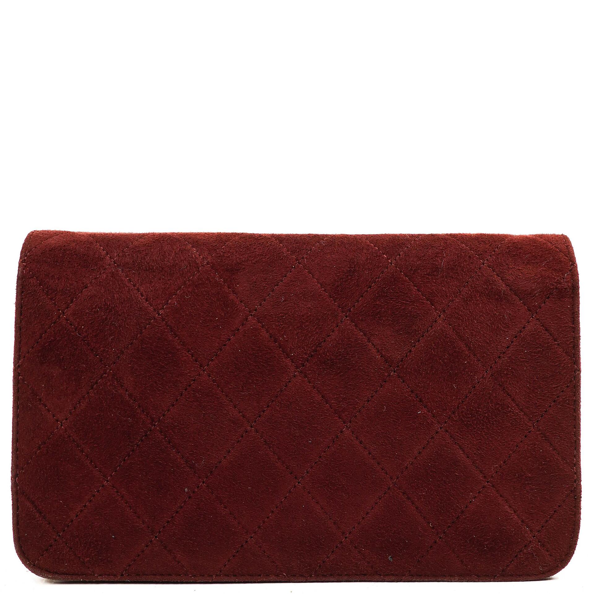Chanel Mini Classic Burgunder Gequiltetes Wildleder Vollklapptasche mit Kette WOC mit goldfarbenen Beschlägen