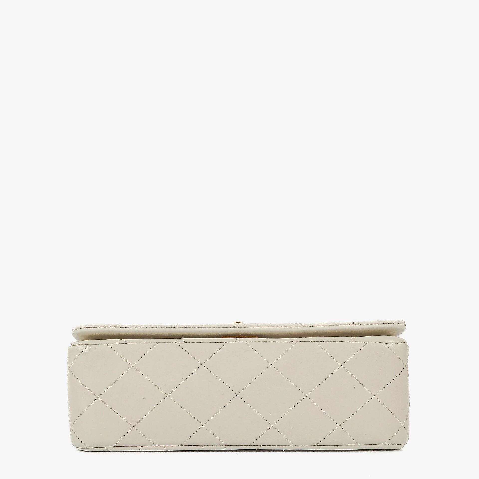 Chanel Mini Classic Weiße Stepp Lammleder Vollklapp Geldbörse Mit Kette WOC Mit 24K Vergoldeten Beschlägen
