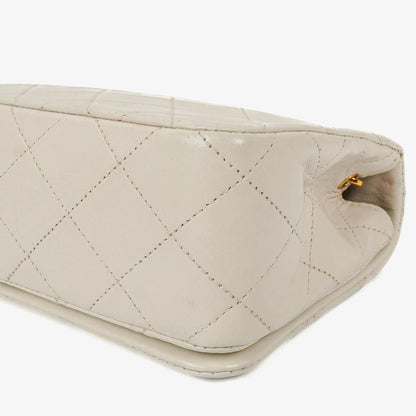 Chanel Mini Classic Weiße Stepp Lammleder Vollklapp Geldbörse Mit Kette WOC Mit 24K Vergoldeten Beschlägen