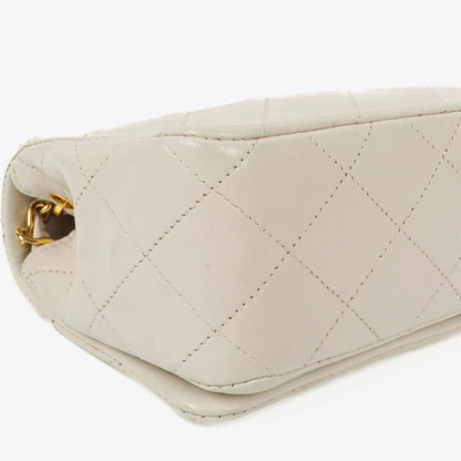 Chanel Mini Classic Weiße Stepp Lammleder Vollklapp Geldbörse Mit Kette WOC Mit 24K Vergoldeten Beschlägen