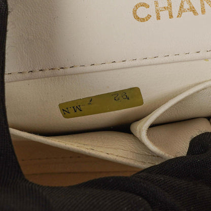 Chanel Mini Classic Weiße Stepp Lammleder Vollklapp Geldbörse Mit Kette WOC Mit 24K Vergoldeten Beschlägen
