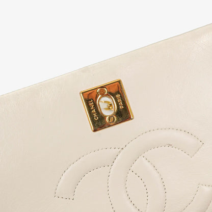 Chanel Mini Classic Weiße Stepp Lammleder Vollklapp Geldbörse Mit Kette WOC Mit 24K Vergoldeten Beschlägen