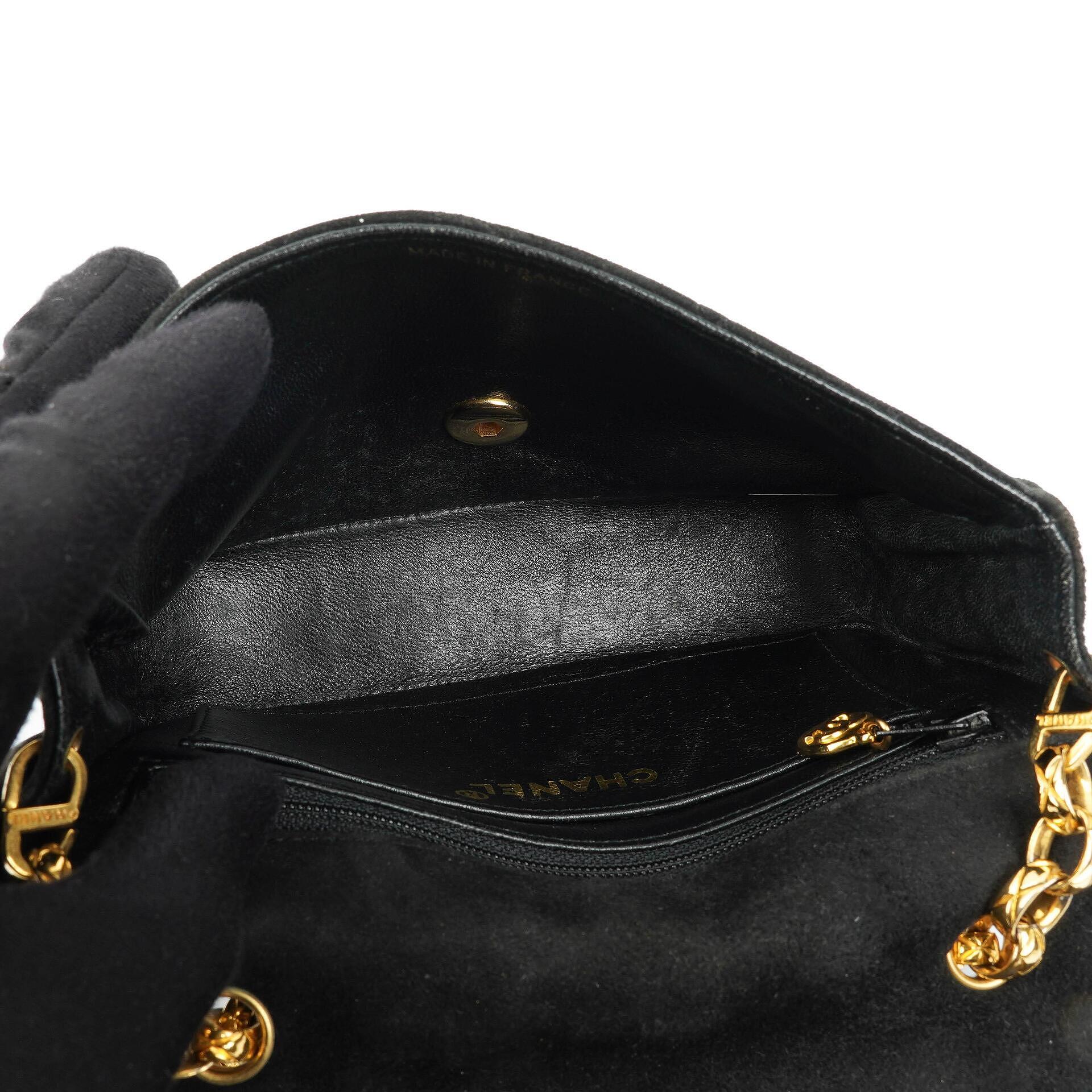 Chanel Mini Diana Bijoux Chain Vintage Flap Tasche aus schwarzem gestepptem Wildleder mit 24K vergoldeten Beschlägen (1989–1991)