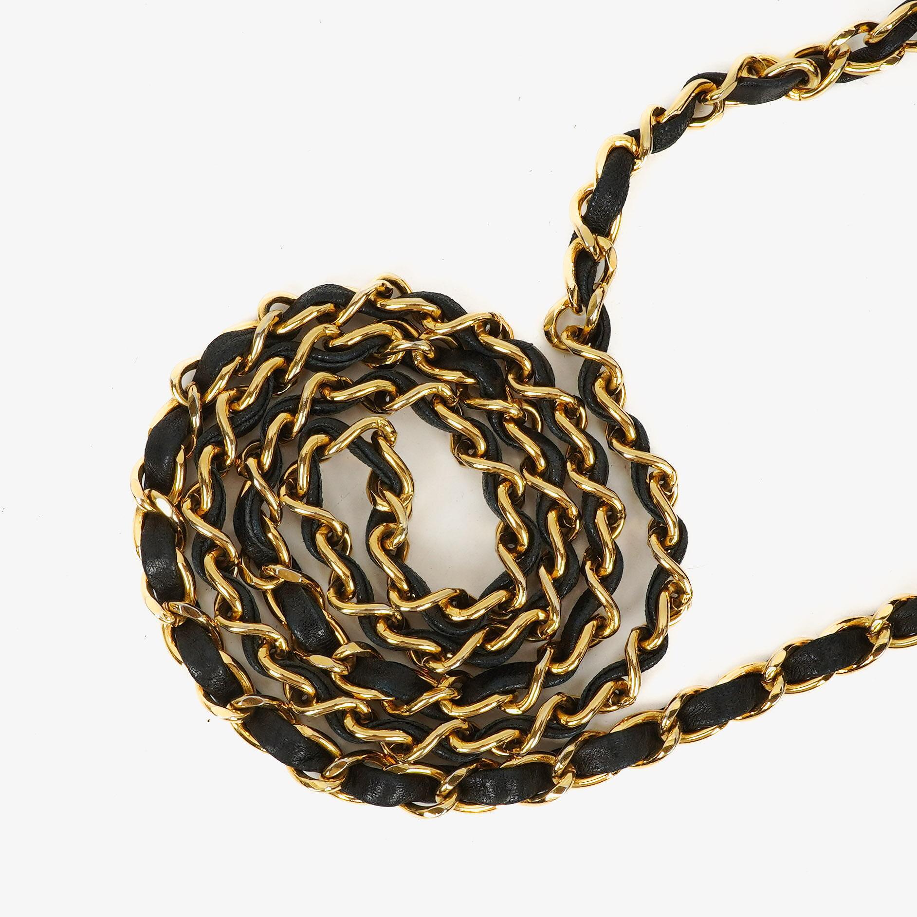 Chanel Mini Diana Flap Tasche aus schwarz-weißem gestepptem Lammleder mit 24K vergoldeten Beschlägen