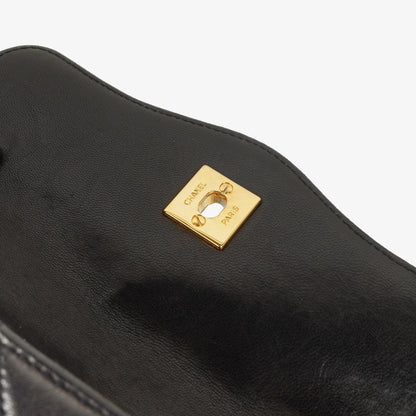 Chanel Mini Diana Flap Tasche aus schwarz-weißem gestepptem Lammleder mit 24K vergoldeten Beschlägen