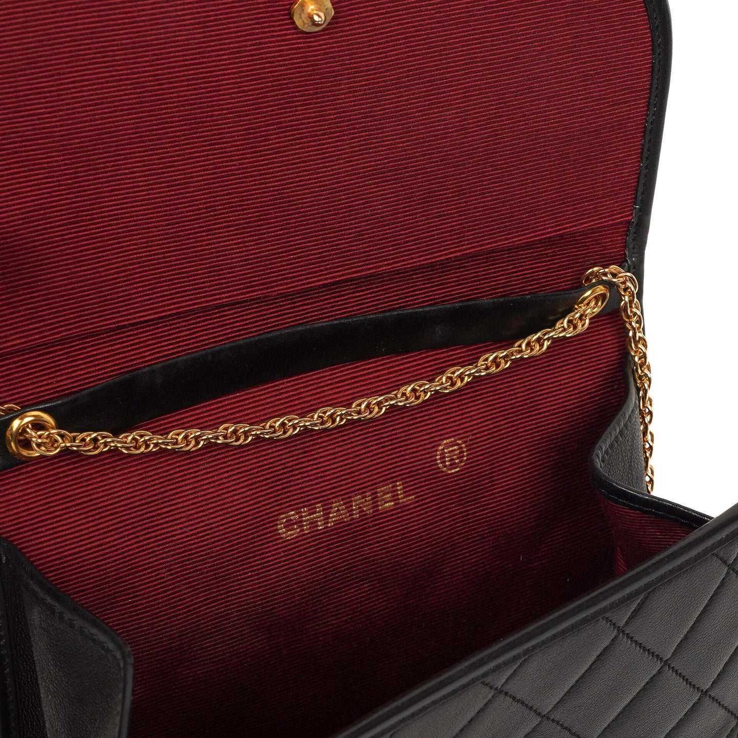 Chanel Mini Klapptasche Schwarze gesteppte Lammleder mit 24K vergoldeten Beschlägen Gut