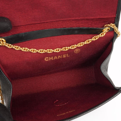 Chanel Mini Klapptasche Schwarze gesteppte Lammleder mit 24K vergoldeten Beschlägen Gut