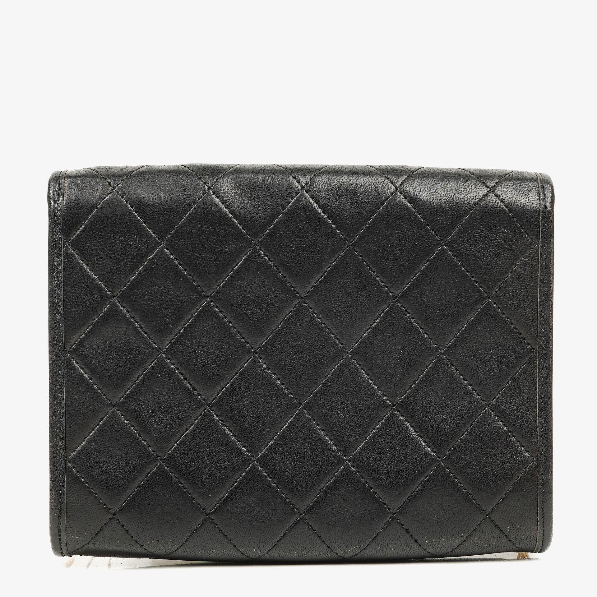 Chanel Mini Flap Bag aus schwarzem gestepptem Lammleder mit 24K-vergoldeten Beschlägen