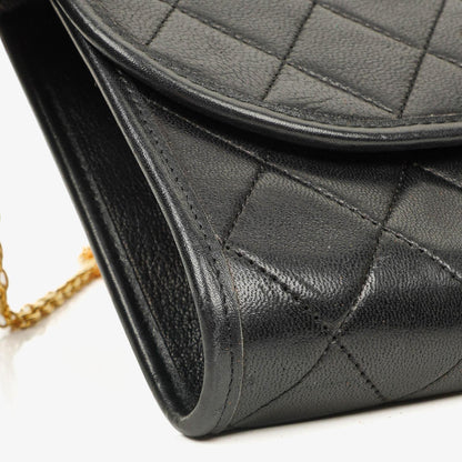 Chanel Mini Flap Bag aus schwarzem gestepptem Lammleder mit 24K-vergoldeten Beschlägen
