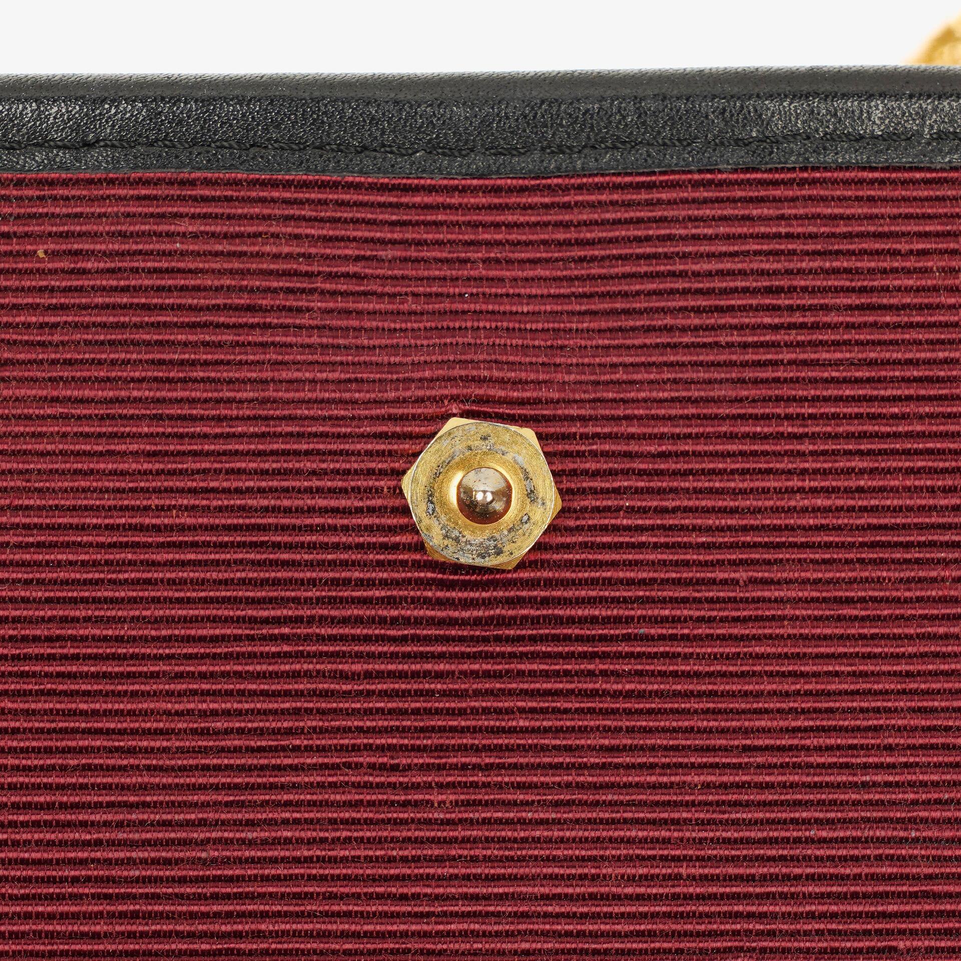 Chanel Mini Flap Bag aus schwarzem gestepptem Lammleder mit 24K-vergoldeten Beschlägen