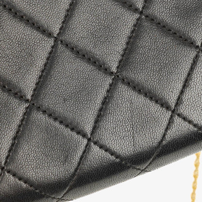 Chanel Mini Flap Bag aus schwarzem gestepptem Lammleder mit 24K-vergoldeten Beschlägen