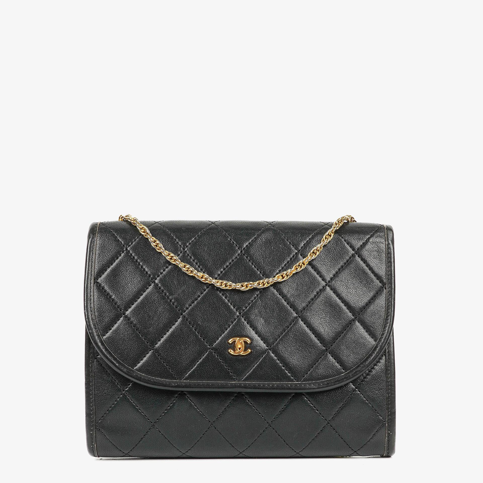 Chanel Mini Flap Tasche aus schwarzem gestepptem Lammleder mit 24K vergoldeter Hardware