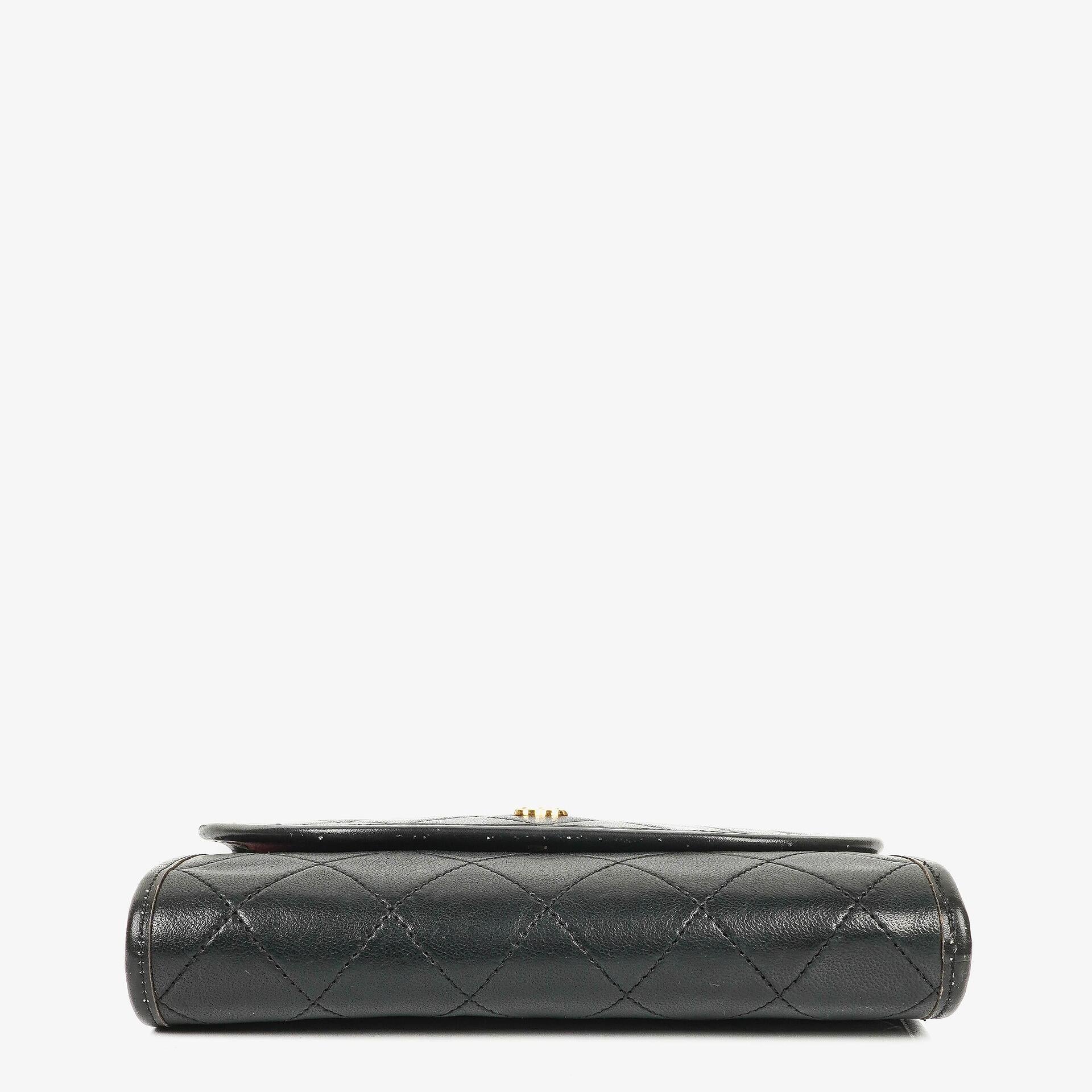 Chanel Mini Flap Tasche aus schwarzem gestepptem Lammleder mit 24K vergoldeter Hardware