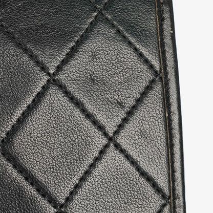 Chanel Mini Flap Tasche aus schwarzem gestepptem Lammleder mit 24K vergoldeter Hardware