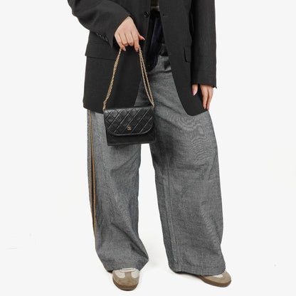 Chanel Mini Flap Tasche aus schwarzem gestepptem Lammleder mit 24K vergoldeter Hardware