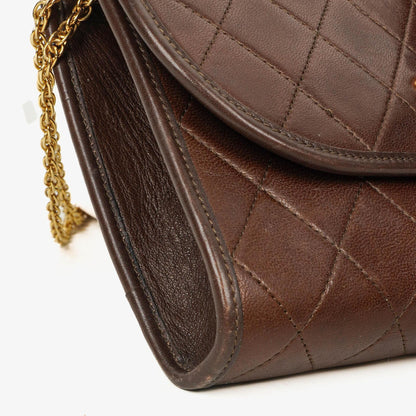 Chanel Mini Flap Tasche aus braunem gestepptem Lammleder mit 24K-vergoldeten Beschlägen