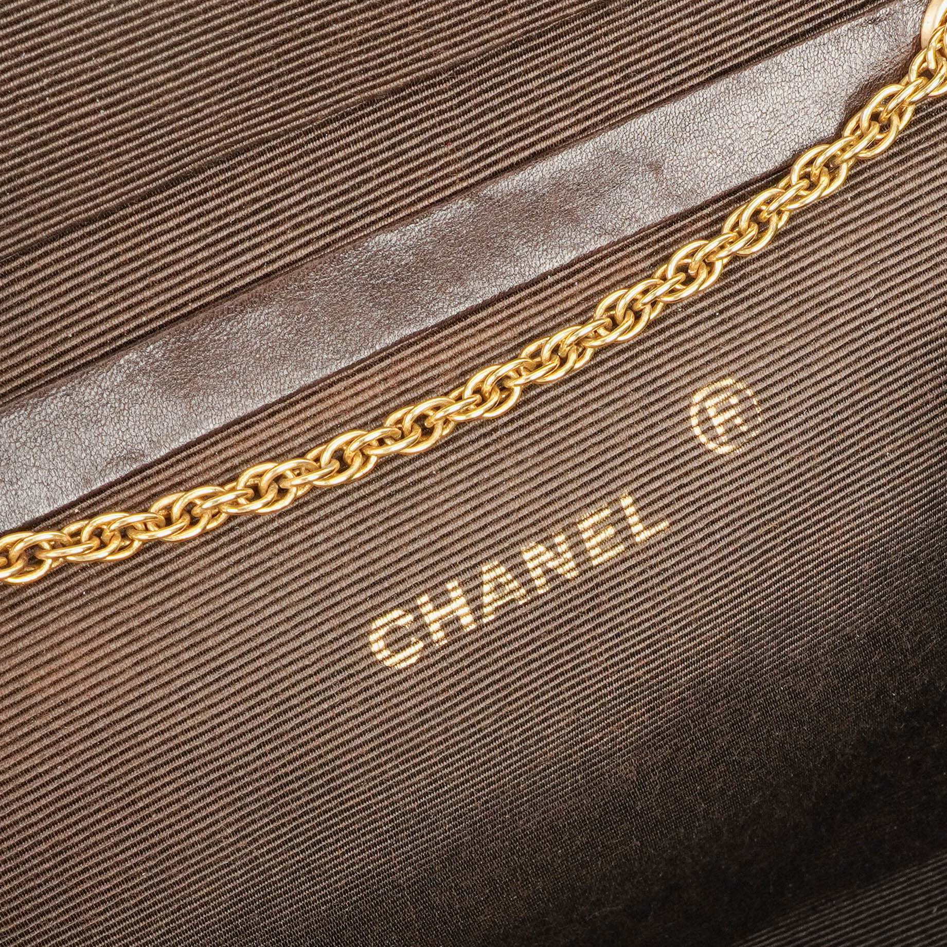 Chanel Mini Flap Tasche aus braunem gestepptem Lammleder mit 24K-vergoldeten Beschlägen